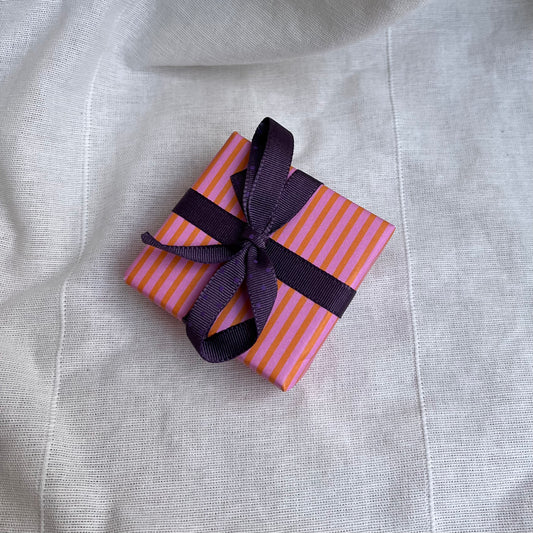 Stribet Gaveindpakning